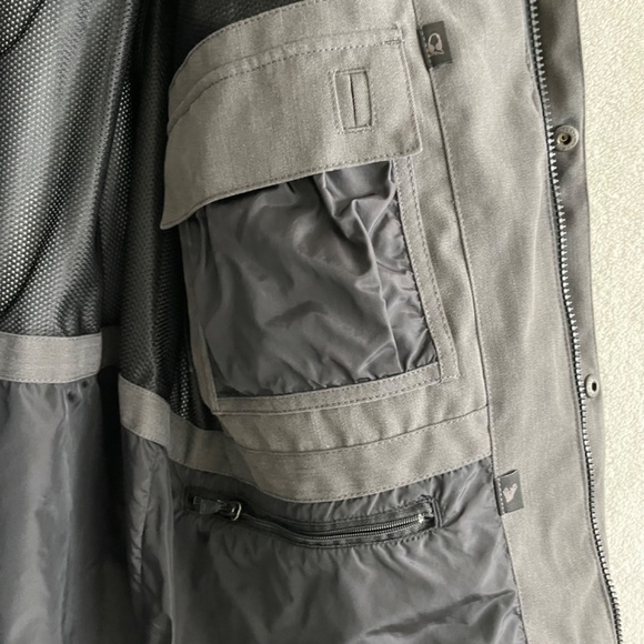 Eddie Bauer WeatherEdge Protection Men’s Large Jacket - Picture 8 of 9